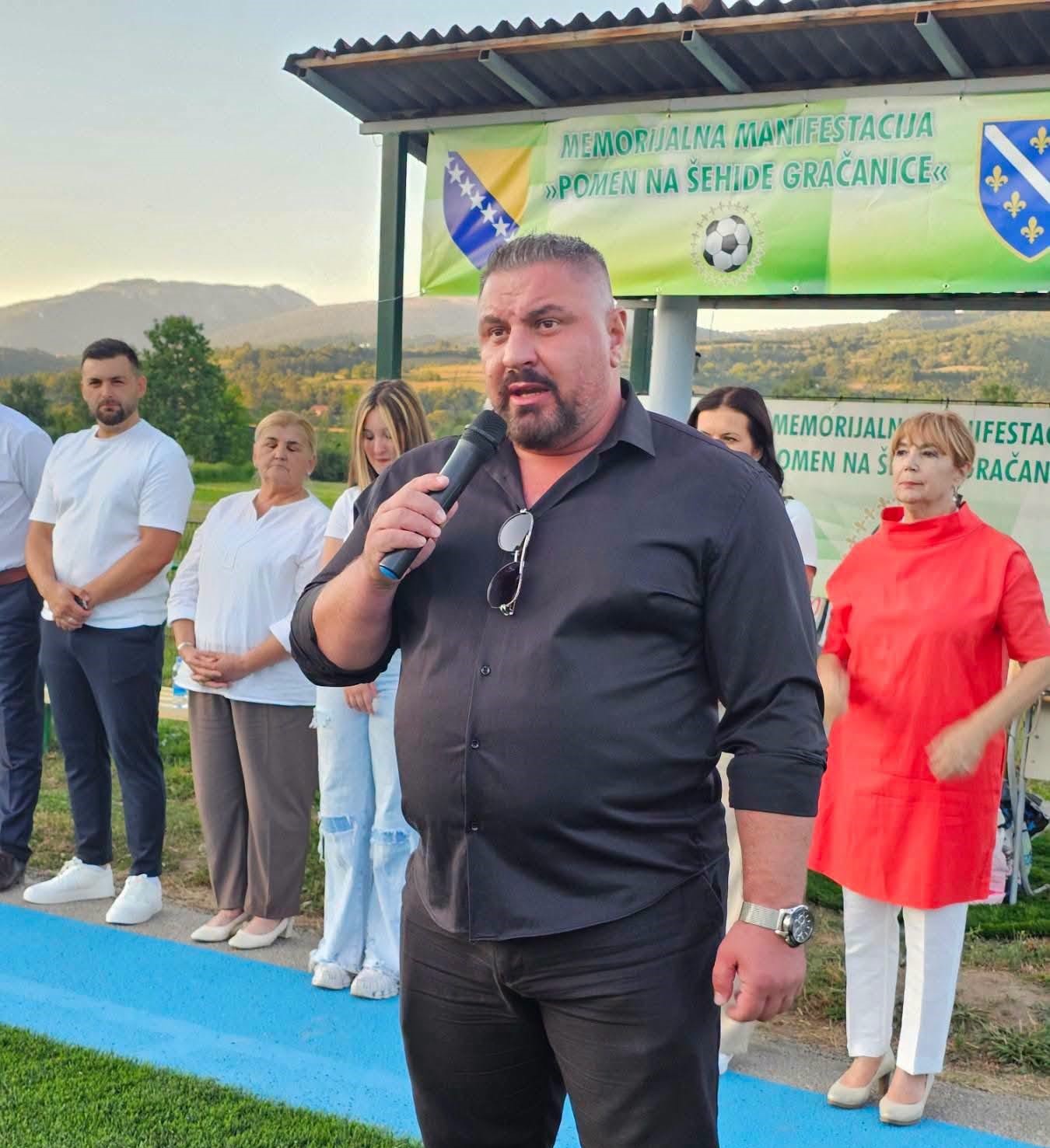 Korištenje javnih resursa za političku promociju? U kojem svojstvu je Šečibović nastupao kao sponzor turnira “Gračanica 2026”